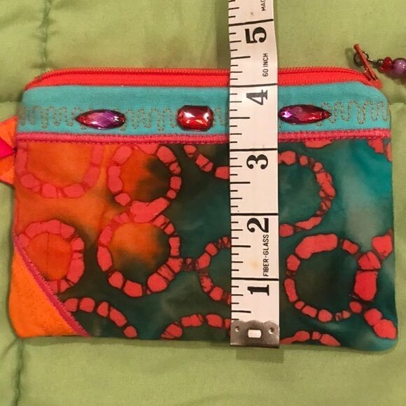 Handcrafted wristlet Tie Dye   - Picture 8 of 8